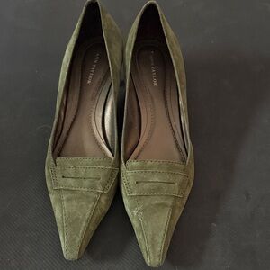 Ann Taylor Olive Green Women's Heels